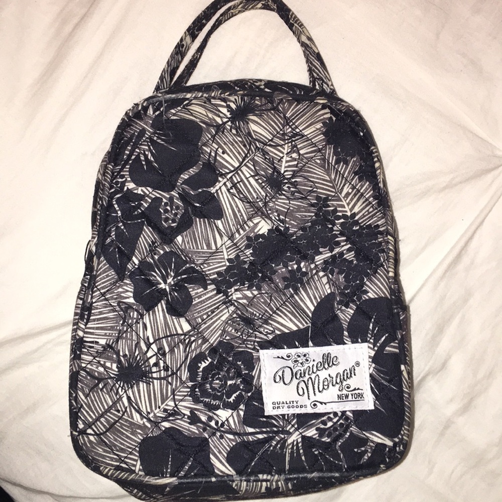 COPY - Danielle Morgan lunch box!